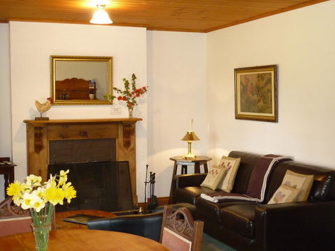 Wagners Cottages - Kempsey Accommodation 12