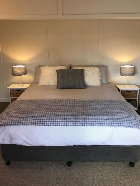 Platypus Playground Riverside Cottage - Kempsey Accommodation 1