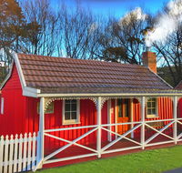Platypus Playground Riverside Cottage - Kempsey Accommodation