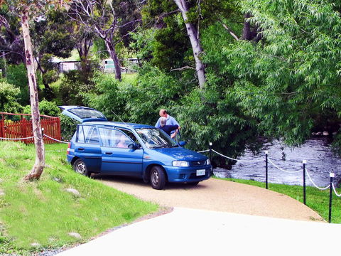 Platypus Playground Riverside Cottage - Kempsey Accommodation 12