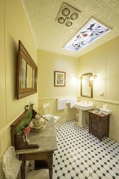 Touchwood Cottages - Kempsey Accommodation 36