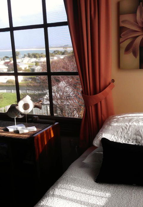 Touchwood Cottages - Kempsey Accommodation 24