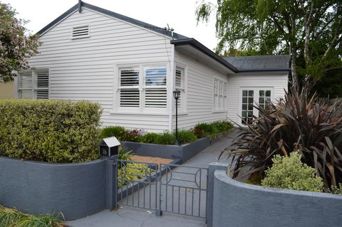 Lyttleton Cottage - Kempsey Accommodation 16