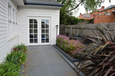 Lyttleton Cottage - Kempsey Accommodation 21