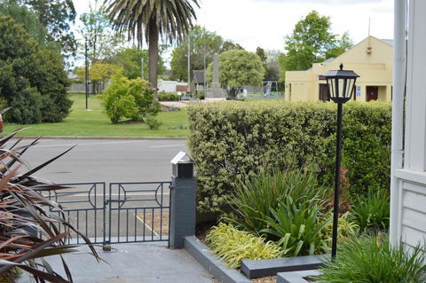 Lyttleton Cottage - Kempsey Accommodation 13