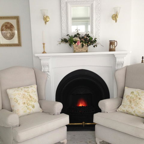 White Dove Cottage Bed And Breakfast - Kempsey Accommodation 1