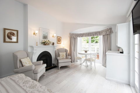 White Dove Cottage Bed And Breakfast - Kempsey Accommodation 2