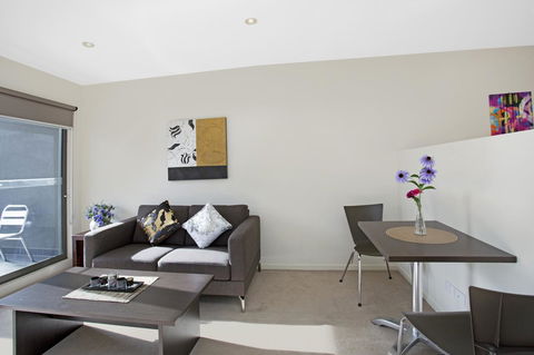 Astra Apartments Glen Waverley @Springvale RD - Kempsey Accommodation 9