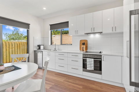 Rosewater Townhouses Dromana - Kempsey Accommodation 8