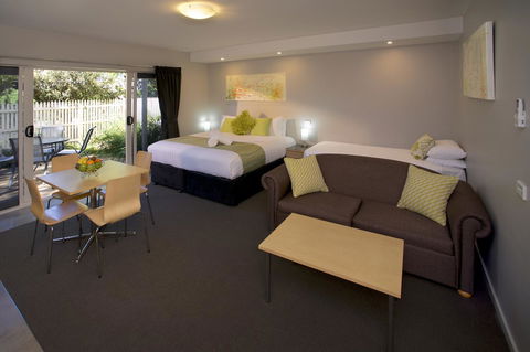 Boathouse Resort Studios And Suites - Kempsey Accommodation 11