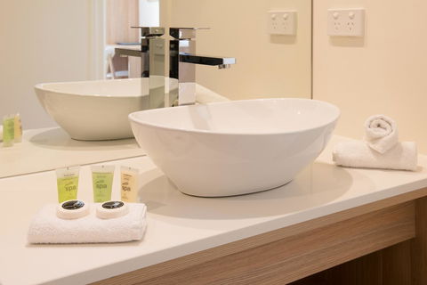 Boathouse Resort Studios And Suites - Kempsey Accommodation 25