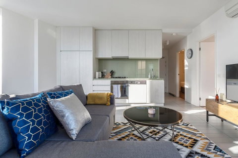 2Bedroom Apartment With Views In Docklands Next To CBD & Marvel Stadium - Kempsey Accommodation 8