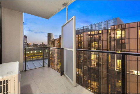 2Bedroom Apartment With Views In Docklands Next To CBD & Marvel Stadium - Kempsey Accommodation 14