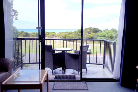 Apollo Bay Waterfront Motor Inn - Kempsey Accommodation 27