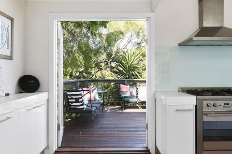 Front Beach House - Kempsey Accommodation 11