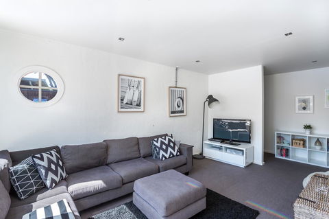 Front Beach House - Kempsey Accommodation 10