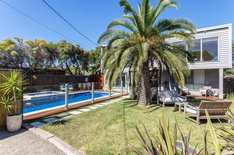 Front Beach House - Kempsey Accommodation 4