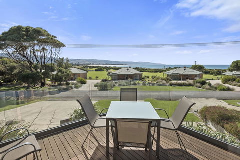 Apollo Bay Cottages - Kempsey Accommodation 11