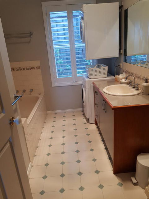 Oxford Rise Apartment - Kempsey Accommodation 10
