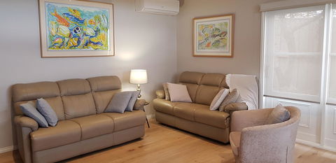 Oxford Rise Apartment - Kempsey Accommodation 0