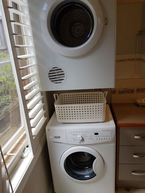 Oxford Rise Apartment - Kempsey Accommodation 13