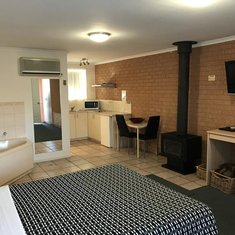 Beachcomber Motel & Apartments - Kempsey Accommodation 6