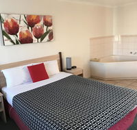 Beachcomber Motel  Apartments - Kempsey Accommodation