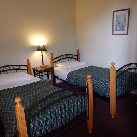 Bright Chalet - Kempsey Accommodation 7