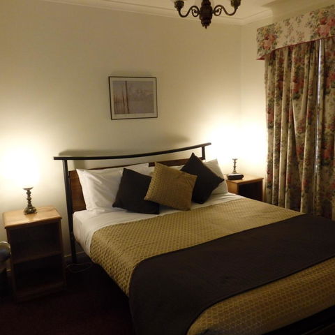 Bright Chalet - Kempsey Accommodation 12