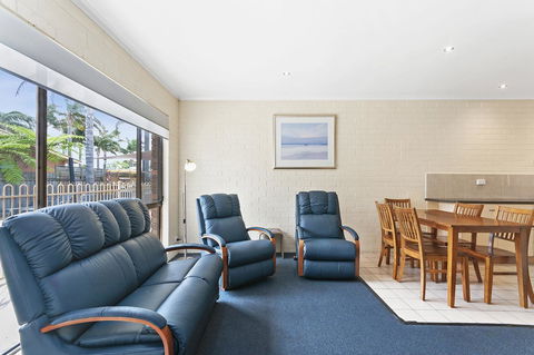 Allambi Holiday Apartments - Kempsey Accommodation 3