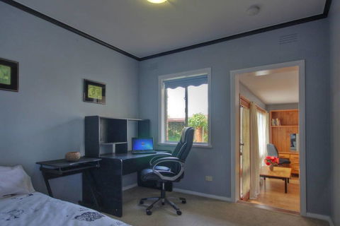 Jacaranda House - Kempsey Accommodation 7