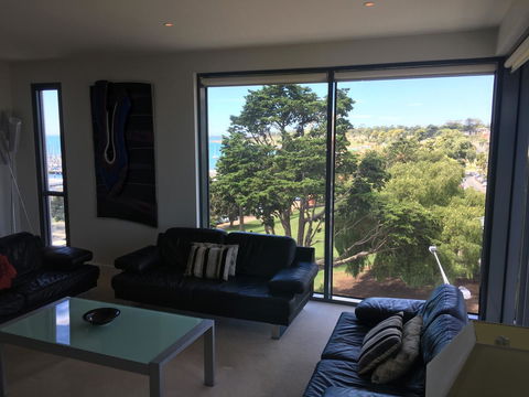 Geelong Waterfront Penthouse Apartment - Kempsey Accommodation 5