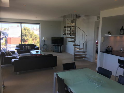 Geelong Waterfront Penthouse Apartment - Kempsey Accommodation 10