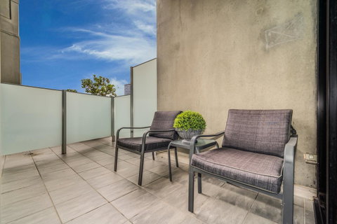 Waterfront Melbourne Apartments - Kempsey Accommodation 30
