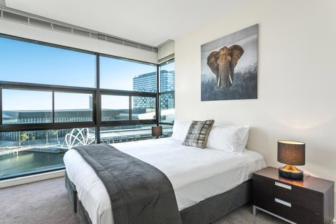Waterfront Melbourne Apartments - Kempsey Accommodation 7