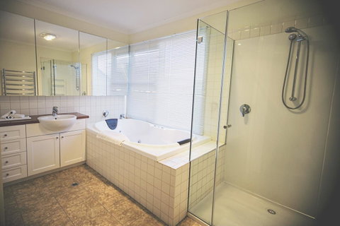 Rayville Boat Houses - Kempsey Accommodation 13