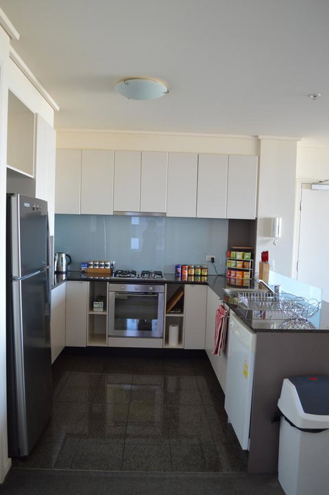 3BR Apartment At Victoria Tower Southbank - Kempsey Accommodation 3