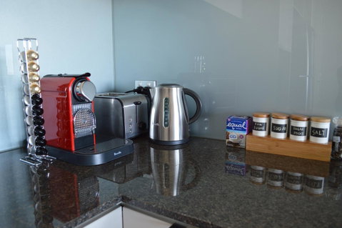 3BR Apartment At Victoria Tower Southbank - Kempsey Accommodation 6