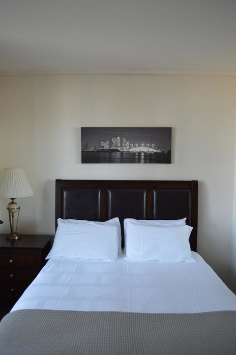 3BR Apartment At Victoria Tower Southbank - Kempsey Accommodation 12