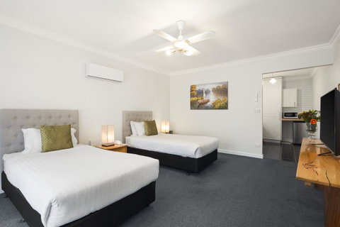 The International Motel Apollo Bay - Kempsey Accommodation 13