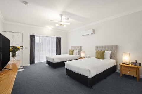 The International Motel Apollo Bay - Kempsey Accommodation 14