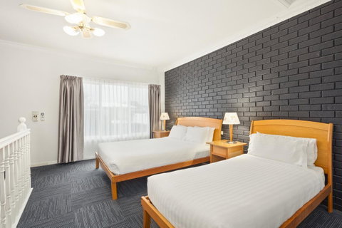 The International Motel Apollo Bay - Kempsey Accommodation 9