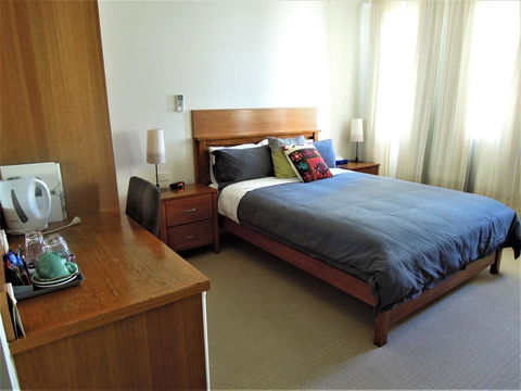 Plough Hotel - Kempsey Accommodation 4