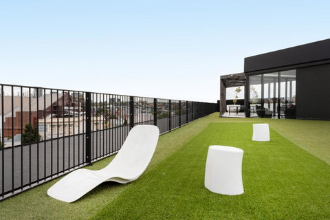 Modern Apartment In The Heart Of St Kilda - Kempsey Accommodation 18