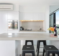 Modern Apartment in the heart of St Kilda - Kempsey Accommodation