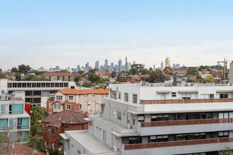 Modern Apartment In The Heart Of St Kilda - Kempsey Accommodation 21