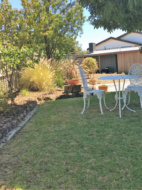 The Cosy Bungalow - Kempsey Accommodation 15