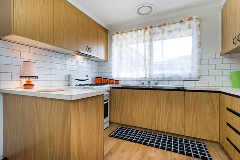 Uptown Frankston - Kempsey Accommodation 10