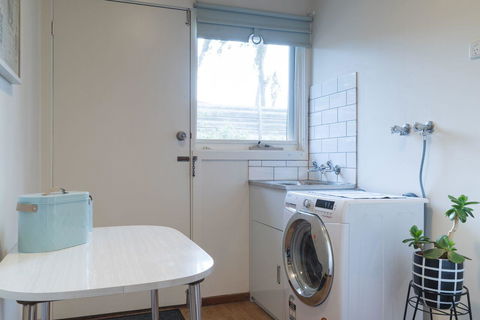 Uptown Frankston - Kempsey Accommodation 13