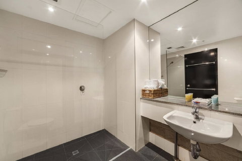 Summer House Melbourne - Kempsey Accommodation 16
